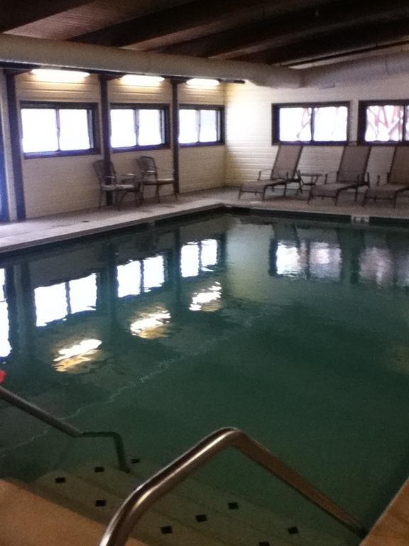 Baraga Lakeside Inn Zewnętrze zdjęcie