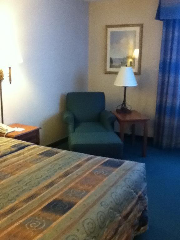Baraga Lakeside Inn Zewnętrze zdjęcie